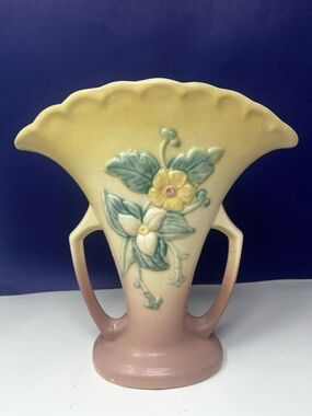 Hull Pottery Fan Vase Wildflower Pastel 10.5” W15